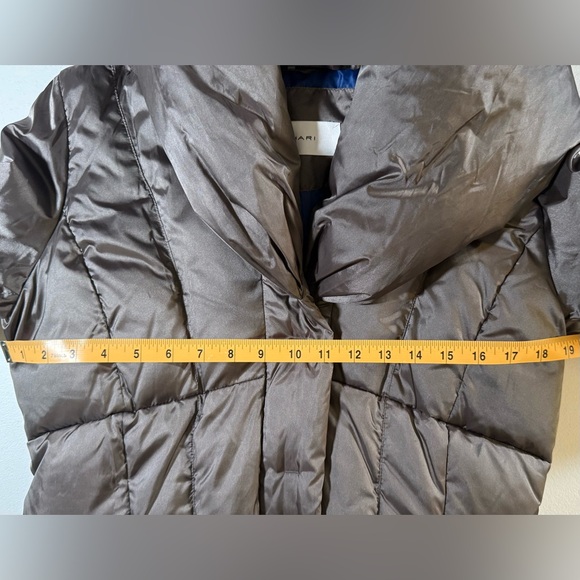 T Tahari 70% Down Long Puffer Coat M Taupe Sculptural Collar Luxe Winter Spring - Picture 11 of 11